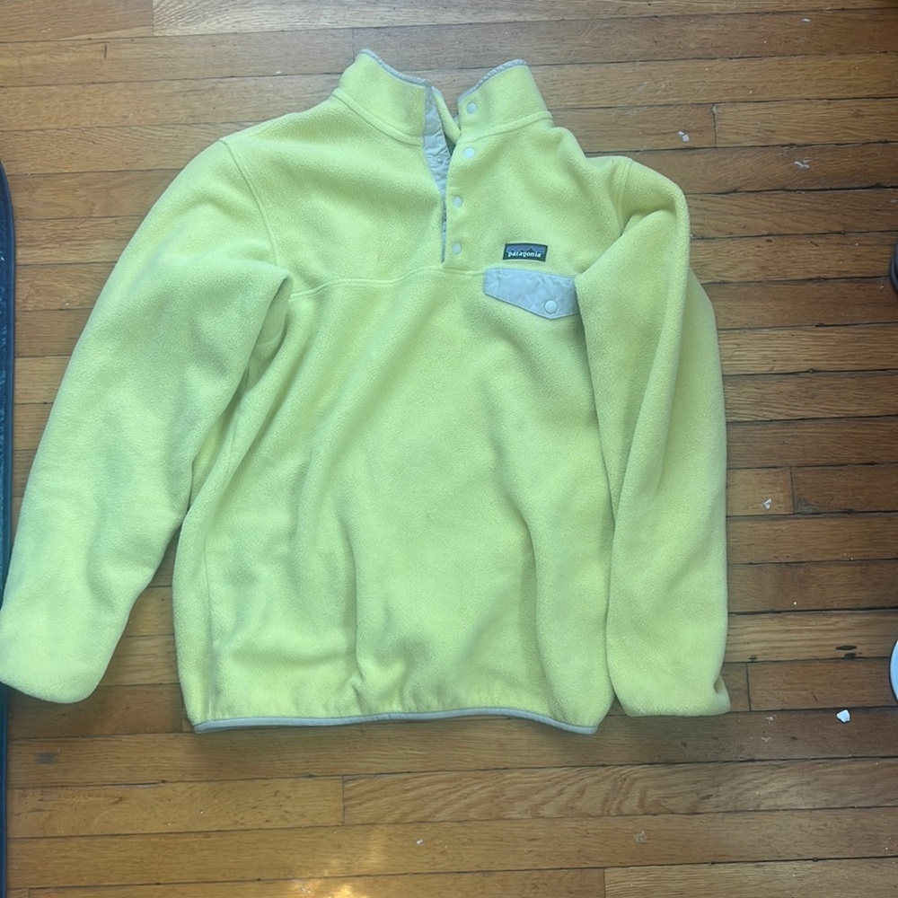 Women’s Patagonia Yellow Pullover